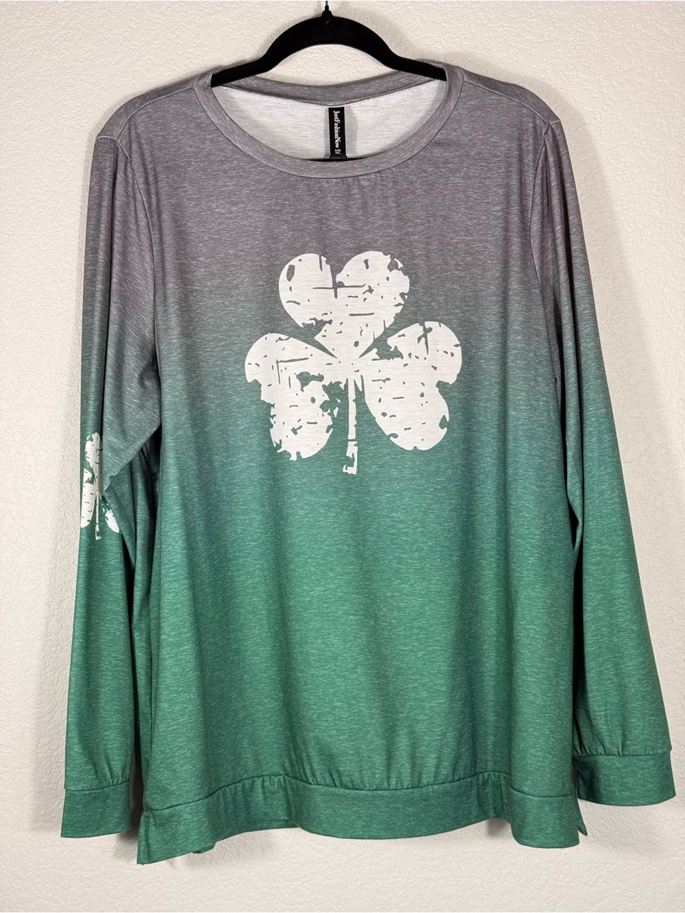 JUST FASHION NOW Ombre Green-Grey Shamrock Long Sleeve Top NWT
